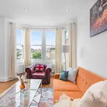 Onsitestays - Bright Spacious 2-Br, Wifi And Lots Of Street Parking