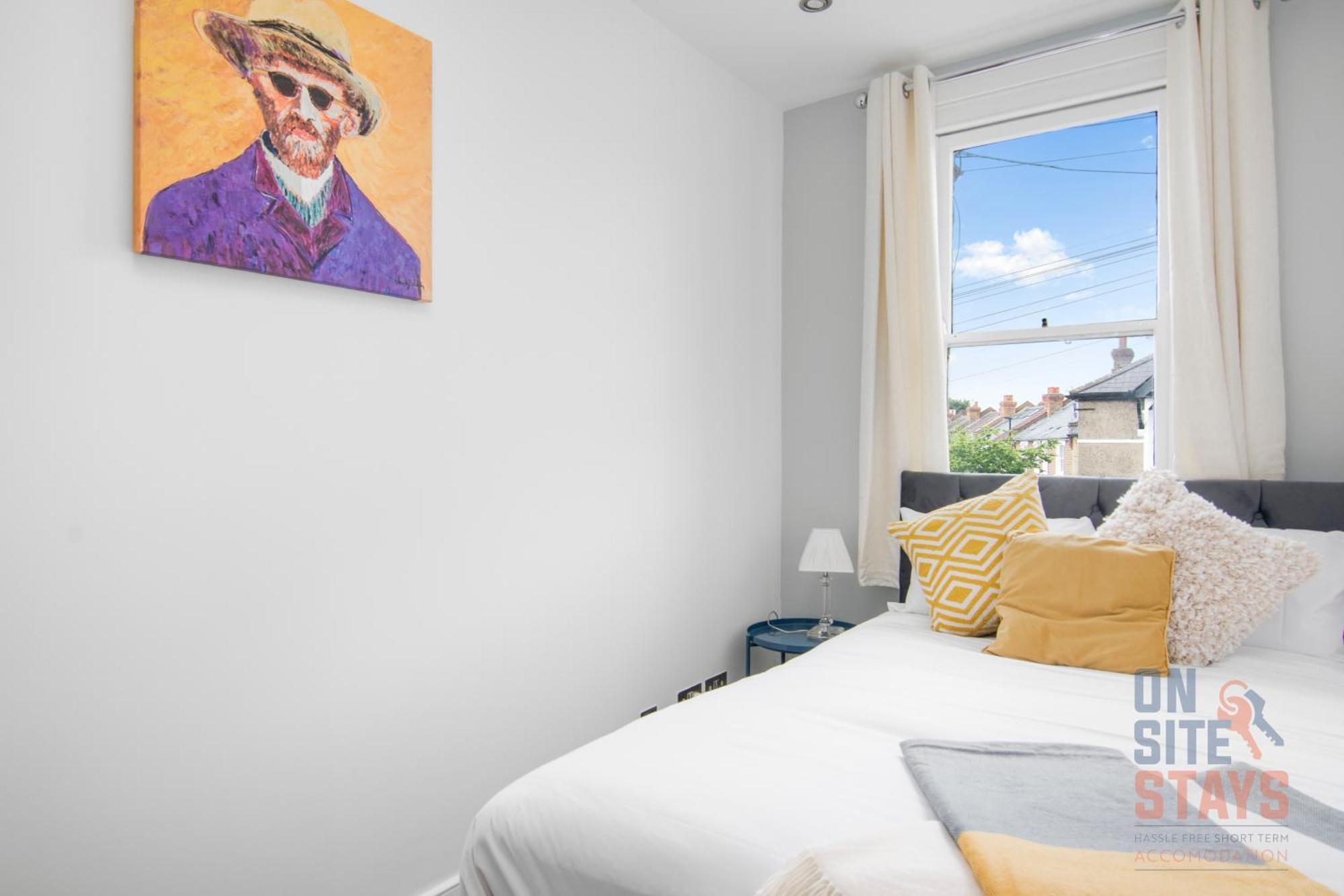 Onsitestays - Bright Spacious 2-br, Wifi And Lots Of Street Parking Londra