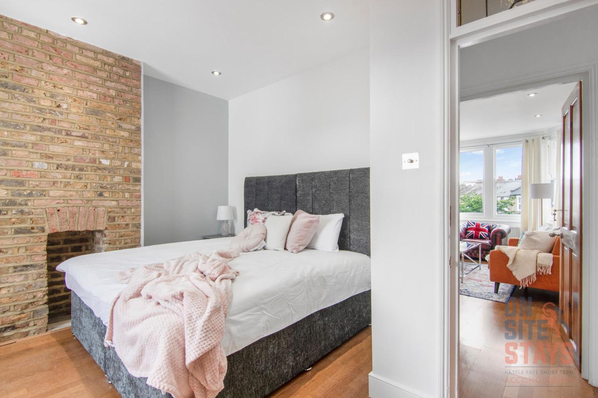 Onsitestays - Bright Spacious 2-br, Wifi And Lots Of Street Parking * Londra